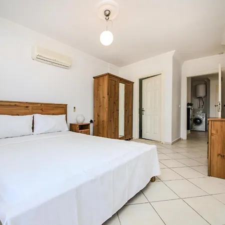 Sea View Flat W Shared Pool 6 Min To * Boğaziçi