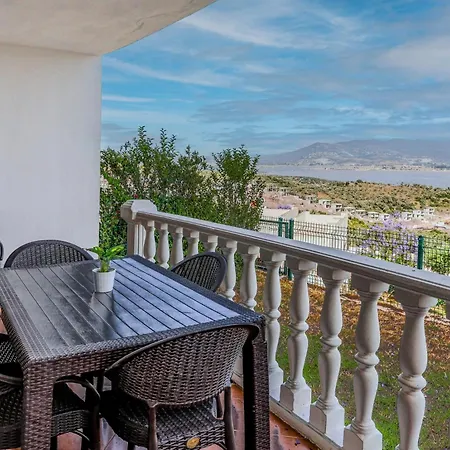 Sea View Flat W Shared Pool 6 Min To فندق *