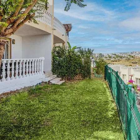 Sea View Flat W Shared Pool 6 Min To Boğaziçi